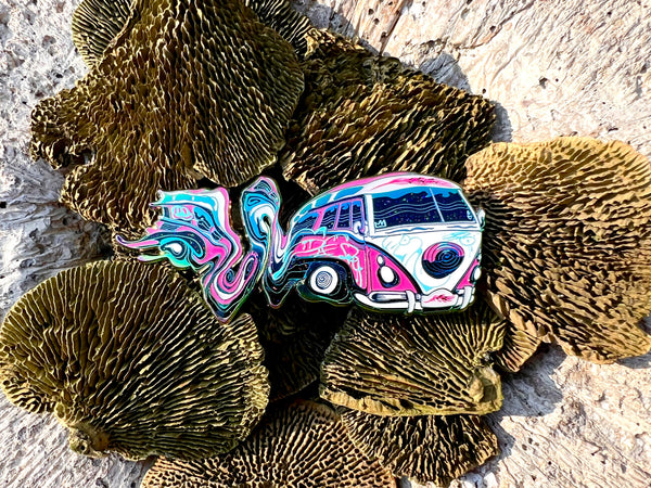 Lex Newtho - Swirl Bus Pins